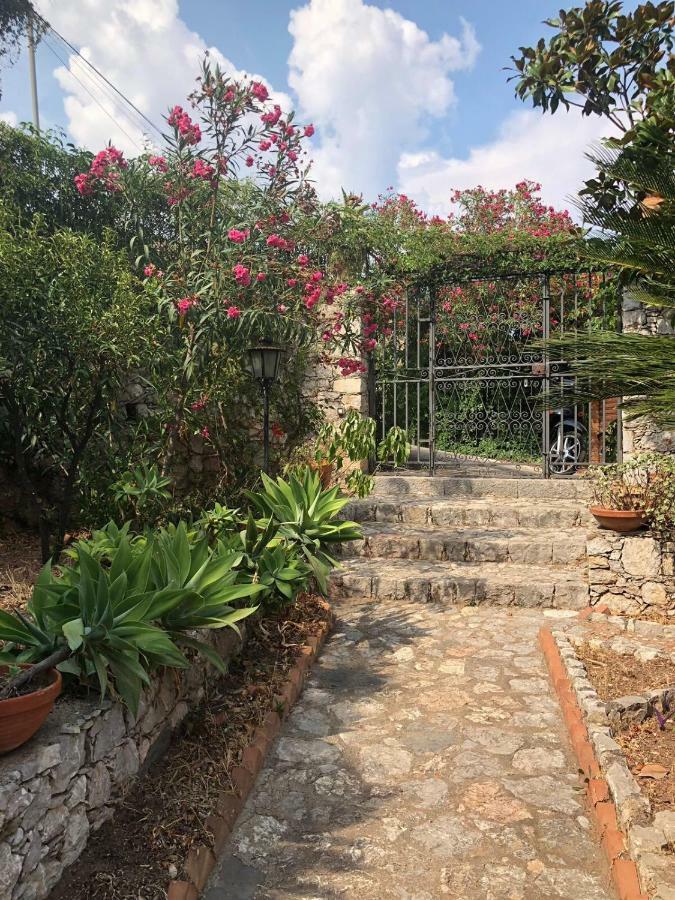 Villa Branco ตาออร์มินา ภายนอก รูปภาพ
